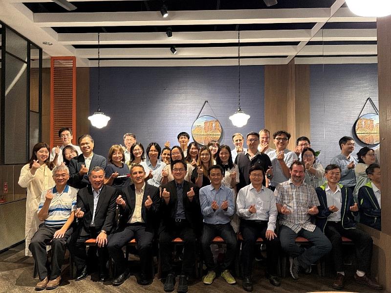 高醫大藥學院、匈牙利賽格德大學藥學院以及泰國Payap大學師長交流餐會