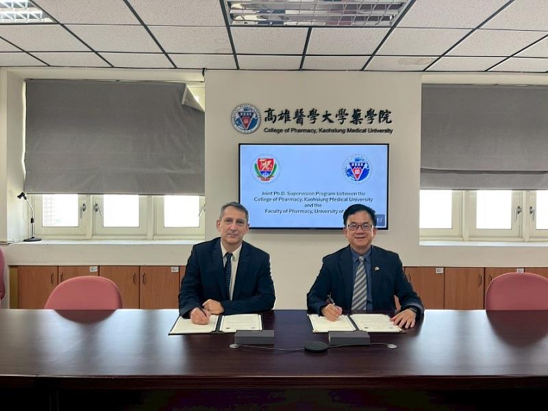 高醫大藥學院與匈牙利賽格德大學藥學院更新雙聯學制合約