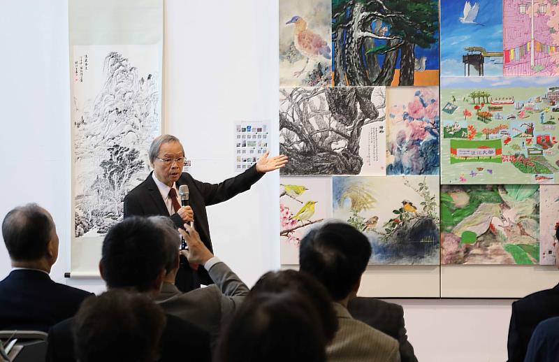 策展人袁金塔致詞。（圖／淡江大學提供）