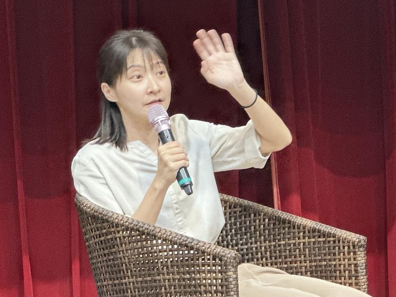 編劇蔡宜芬學姊鼓勵學弟妹「寫下自己想看的故事」，讓創作回應現實與時代。