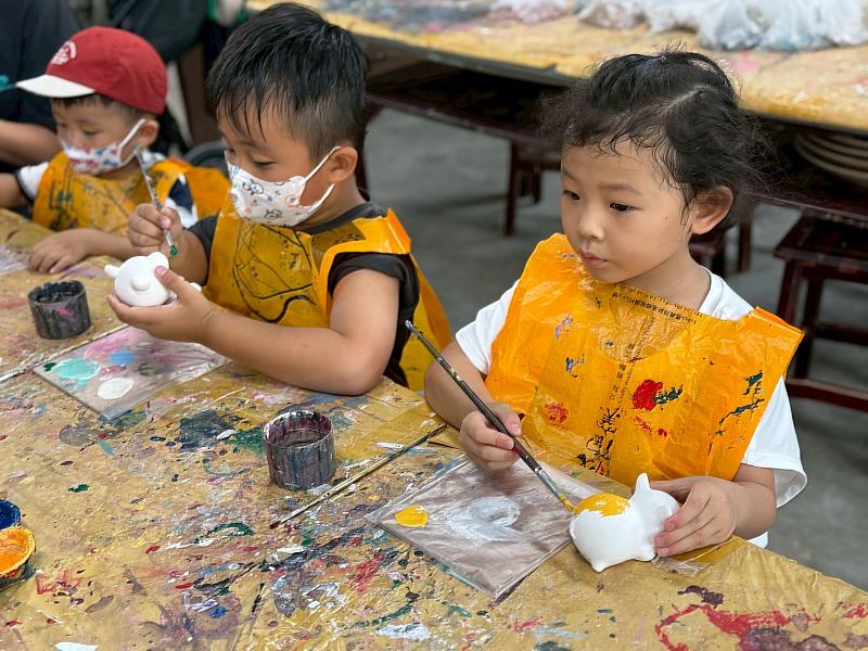 搭乘台灣好行故宮南院線，輕鬆玩出低碳親子旅行