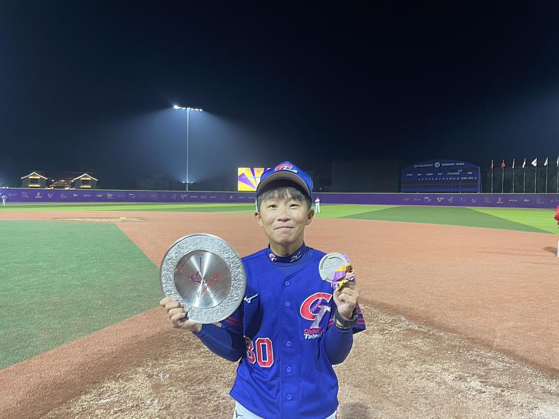 李思芸首次以教練身份征戰亞洲盃。（圖：接棒未來臉書）