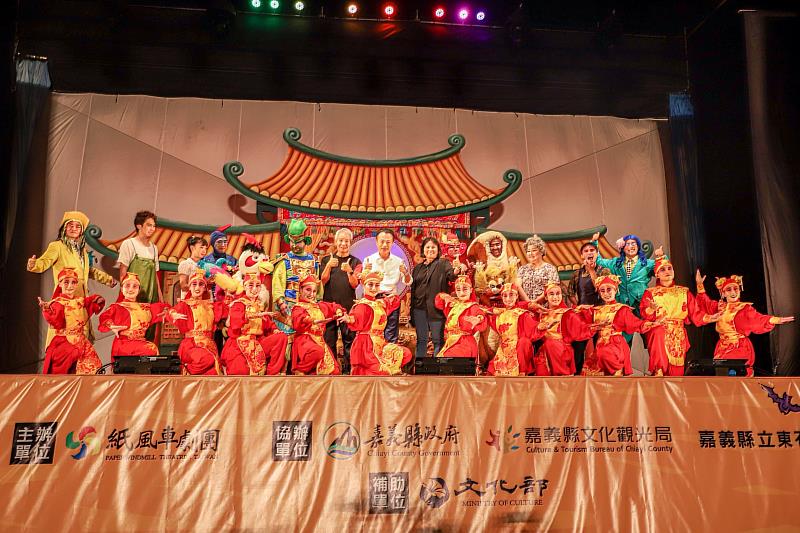 紙風車劇團以台語說故事，「順風耳的新香爐」傳遞在地文化情感-3