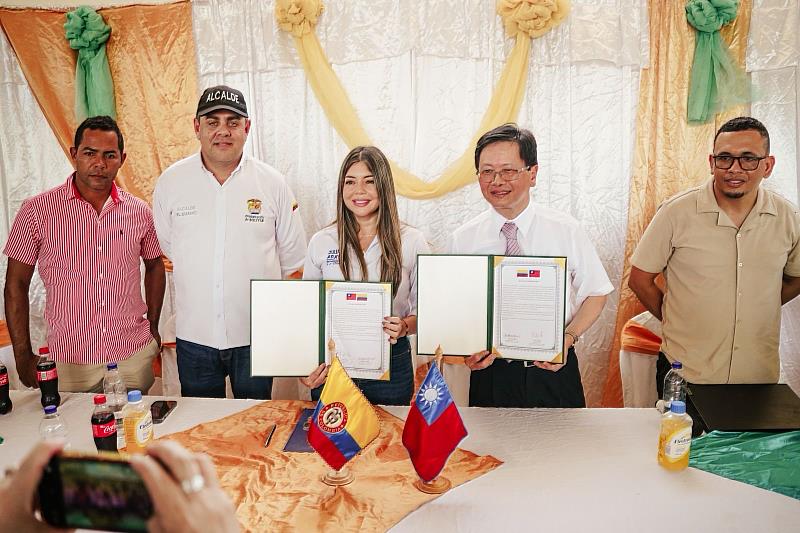 臺灣捐贈哥倫比亞北部偏鄉學校電腦設備　促進教育平權與縮短數位差距 