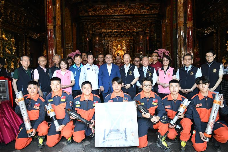 博施濟眾龍山寺  救援裝備贈新北