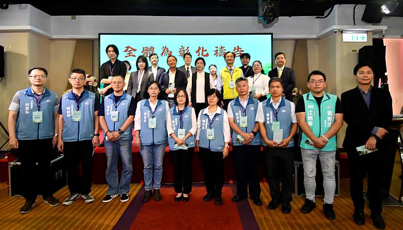 2025彰化聯合祈禱餐會 王縣長與百位牧者同心禱告 願彰化成為充滿希望的城市