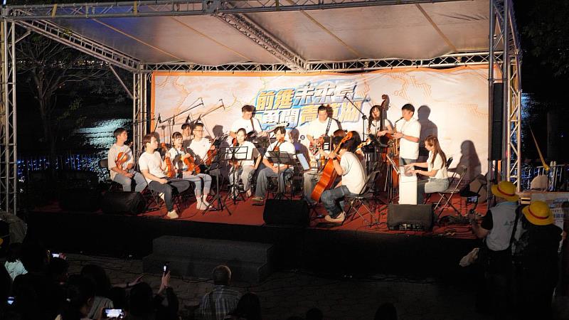 現場音樂盛宴帶來多首熱血動漫主題曲。