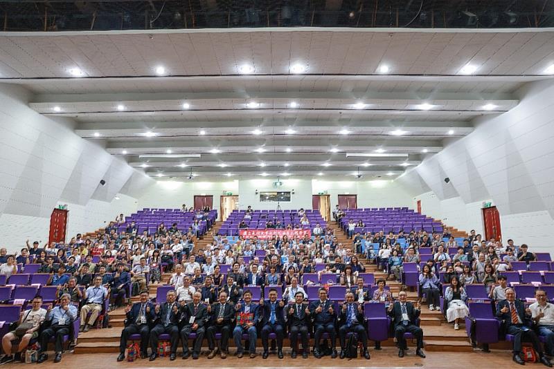 成大水利系創立七十週年慶，300 餘位系友返校同賀