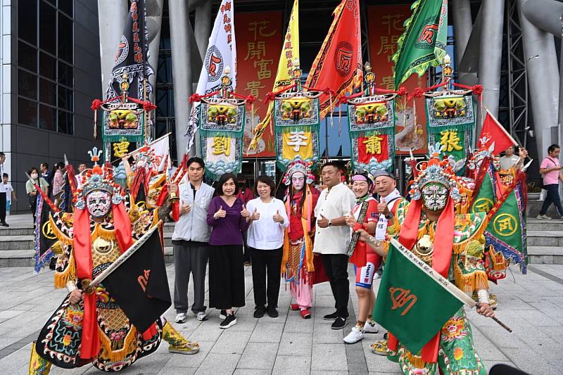 市長於市府前 熱情歡迎陣頭齊聚有家將窟美稱的嘉義市