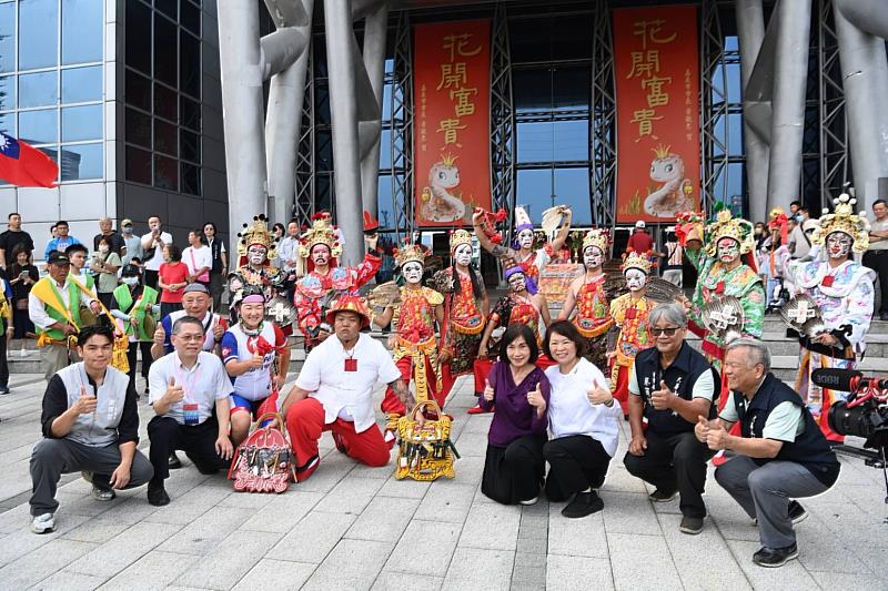 市長於市府前 熱情歡迎陣頭齊聚有家將窟美稱的嘉義市