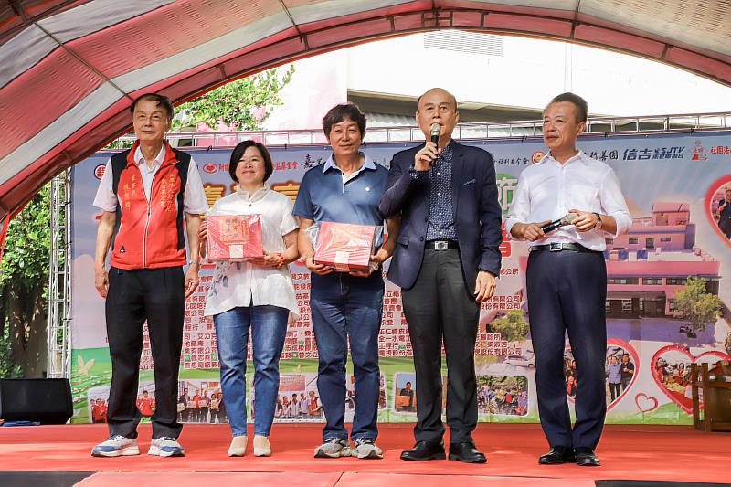 若竹兒愛心園遊會登場