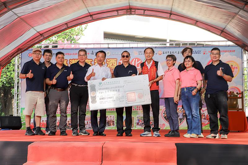 若竹兒愛心園遊會登場