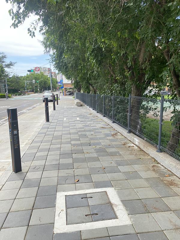 東園國小通學步道。