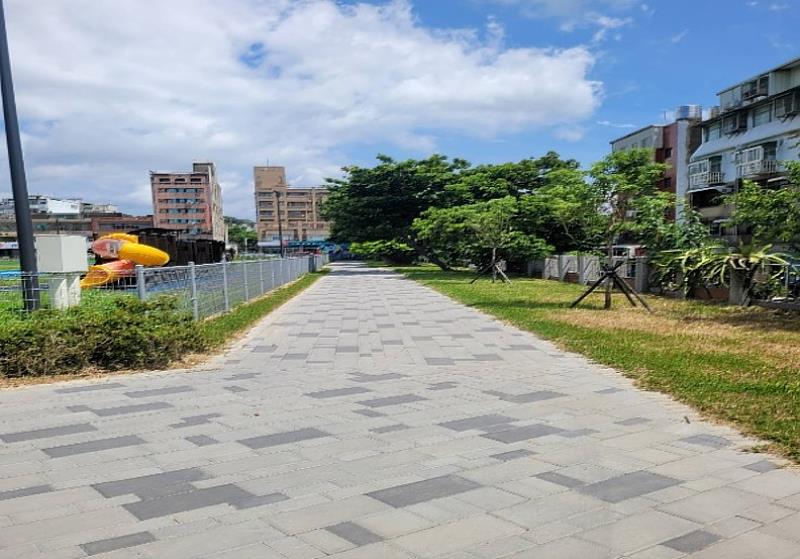 竹蓮國小通學步道。