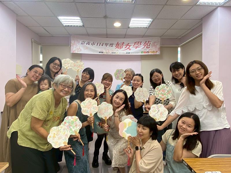 嘉義市婦女學苑114年度靜態成果展隆重登場，展現嘉義女力學習成果，邀請市民共賞精彩創作