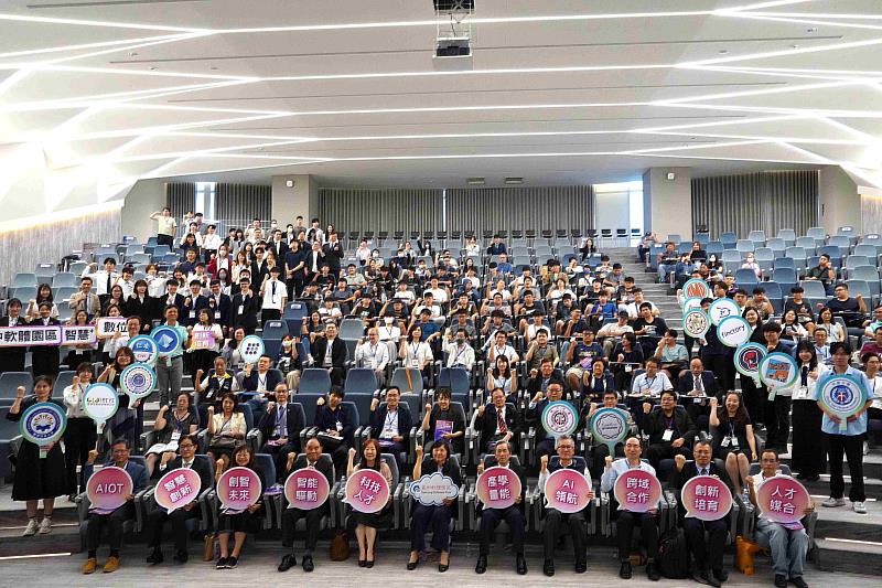 「2025臺灣數創大賞」頒獎典禮大合照