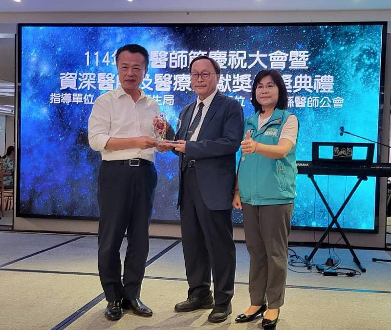 嘉義縣慶祝醫師節，翁章梁感謝醫師守護縣民健康-4