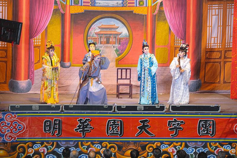 嘉市廟埕傳統劇場圓滿落幕 明華園總團文化廣場接棒登場（1）