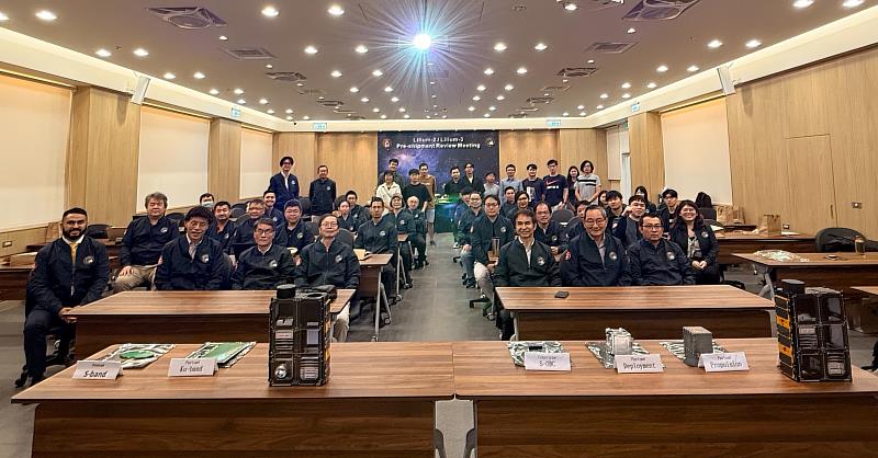 成大立方衛星團隊成員合照