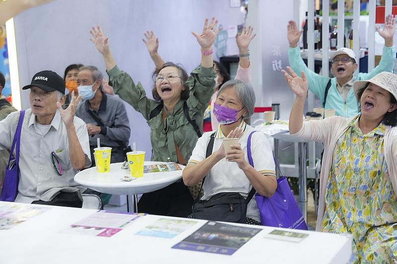客家館舉辦多場舞台活動與互動體驗,讓民眾深刻感受客庄的熱情與活力