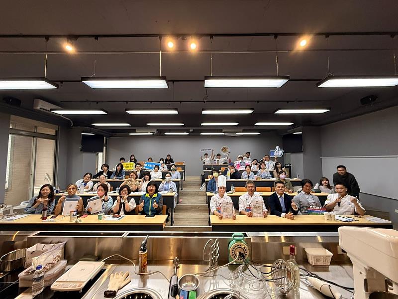 景文科大與東京製菓學校、台灣蛋糕協會、淡水商工舉辦國際甜點大師講座
