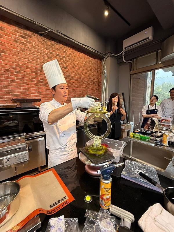 景文科大與東京製菓學校、台灣蛋糕協會、淡水商工舉辦國際甜點大師講座