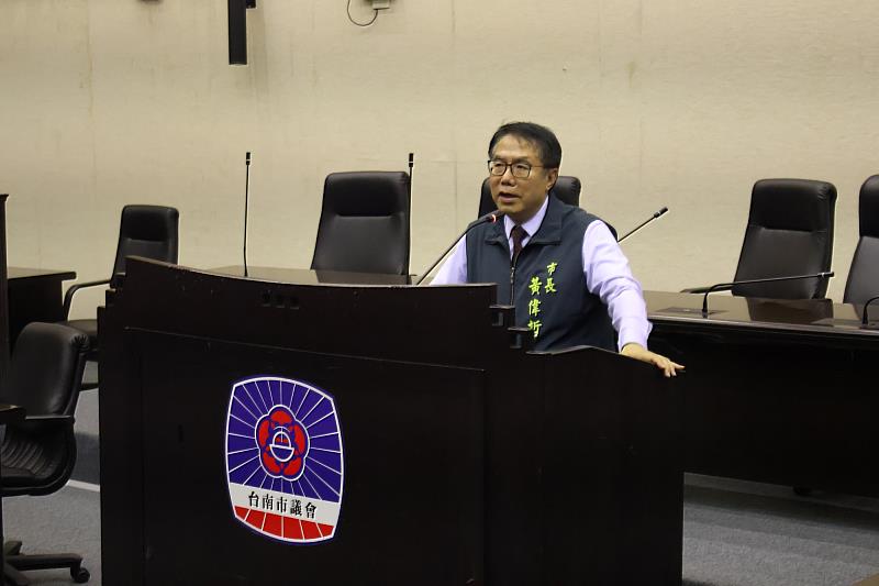 臺南市長黃偉哲蒞臨現場勉勵南大學生關心社會、積極參與公共事務。