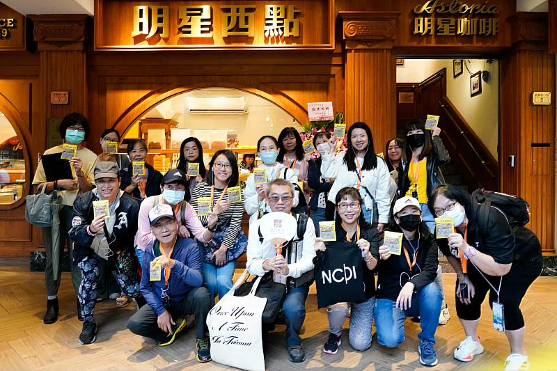 轉進城中巷弄，探秘與臺北人共同成長的老店，深掘城中故事與往日情懷。