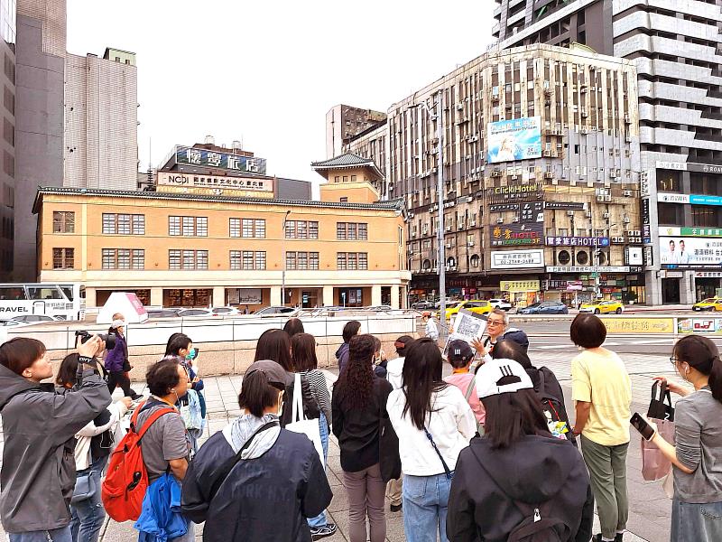 以國家攝影文化中心臺北館為起點,認識古蹟故事,欣賞典雅建築風格與細節。
