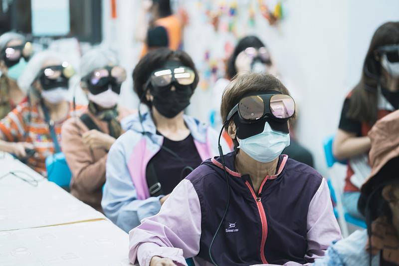 社區民眾虛擬實境體驗