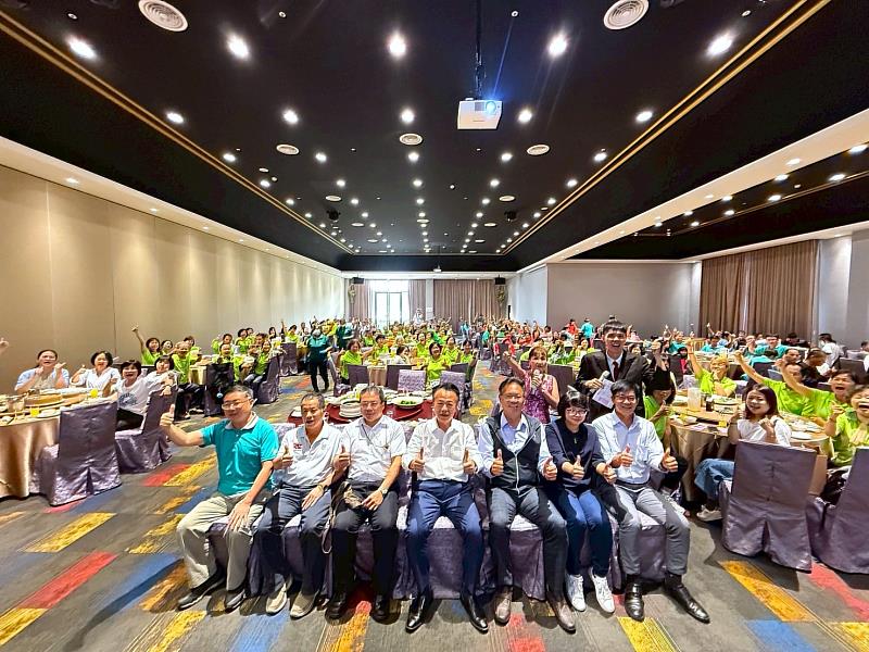 嘉義縣舉辦聯合頒獎典禮 表揚184位績優環保志工