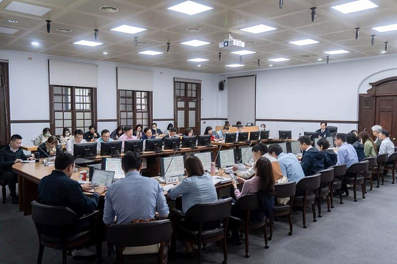 竹市府市務會議聚焦防颱、民生 邱臣遠代理市長：做好萬全準備