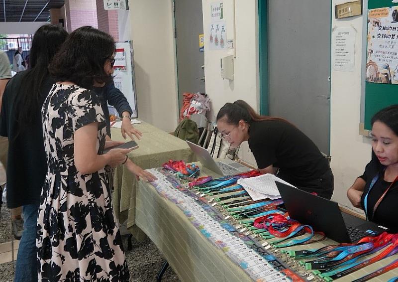 報到程序無紙化，快速完成與會者電子報到任務。