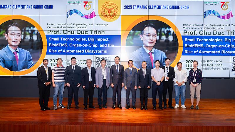 參與講座教師合影。（圖／淡江大學提供）