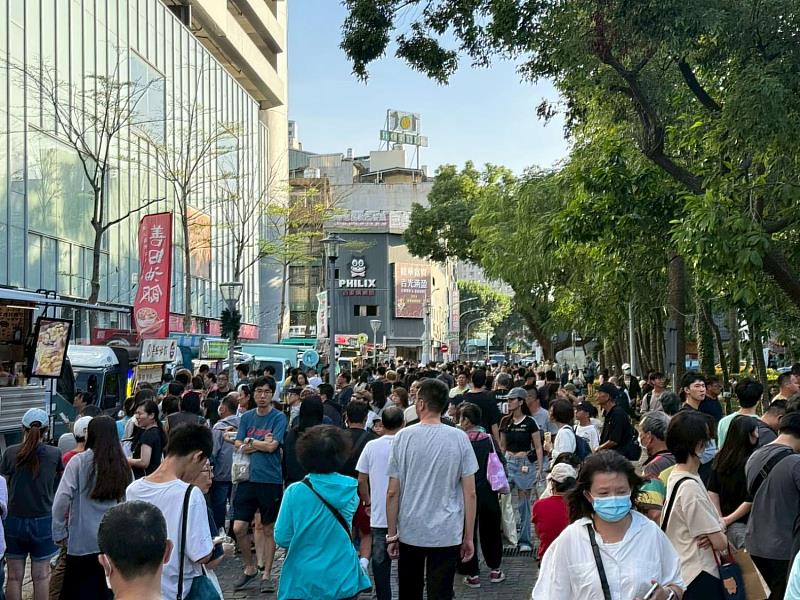 竹市護城河變身日系美食街　邱臣遠代理市長邀民眾品嚐秋日好味