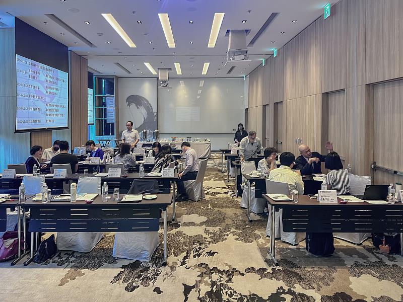 參與教師攜帶自身計畫構想，分組實作演練，獲得講者具體修正與指導意見。