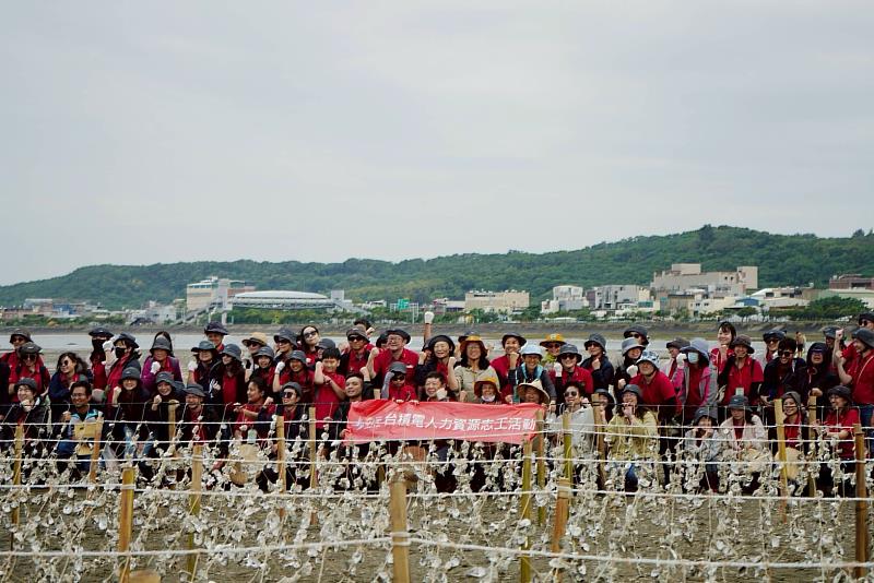 台積電同仁、清大學生、市府團隊及生態志工共同參與行動。