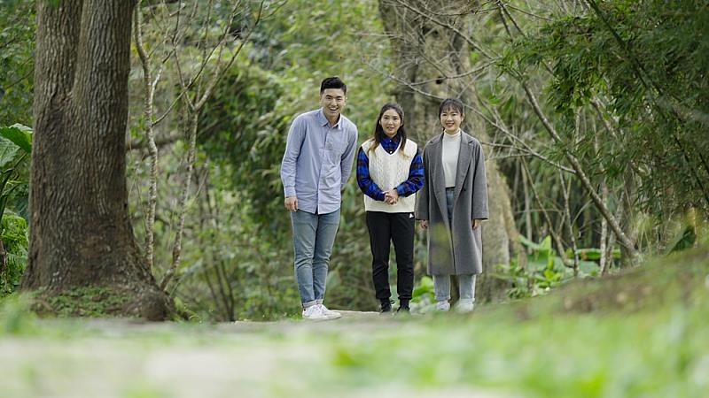 文化大學校園景致優美，推動永續教育，培育優秀學子，文大地質系校友詹喬愉更成為台灣首位登上洛子峰的女性登山家，展現華岡精神。