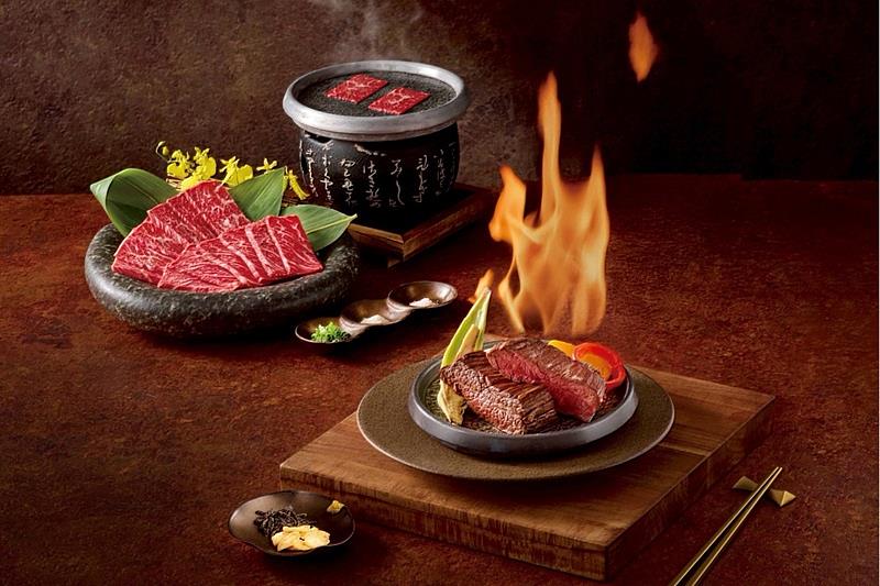 和牛系列主餐，極上火焰和牛牛排（前）、和牛岩板燒（後）。