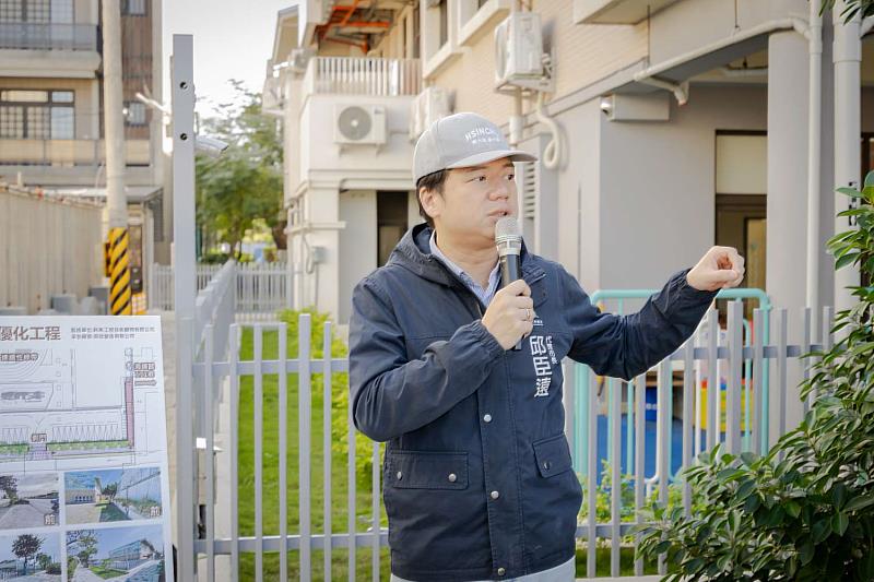 代理市長邱臣遠致詞，持續推動校園週邊通學道路安全。