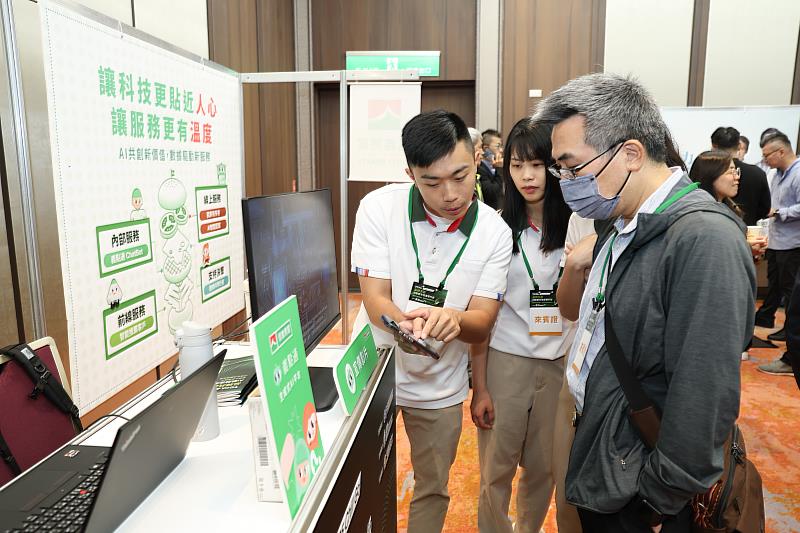 第6屆「2025 Chill Go品牌共融 AI啟動在地服務升級」論壇與展覽,信義房屋以「懂你的AI房仲,伴你安心成家」參展,讓民眾看到企業如何以AI技術深化對人與服務的理解,落實以人為本的永續價值。