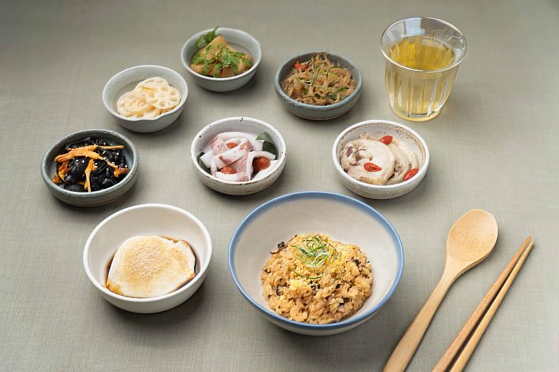 呷中道 六碟特色台灣味+秘傳炊飯+甜品+今日精選茗茶/咖啡 供應時間11:30-14:00（最後點餐13:30）