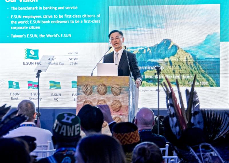 玉山金控永續長張綸宇於重要周邊會議世界氣候高峰會(WCS),以「建立韌性:應對氣候挑戰的整體金融方法」發表演說。