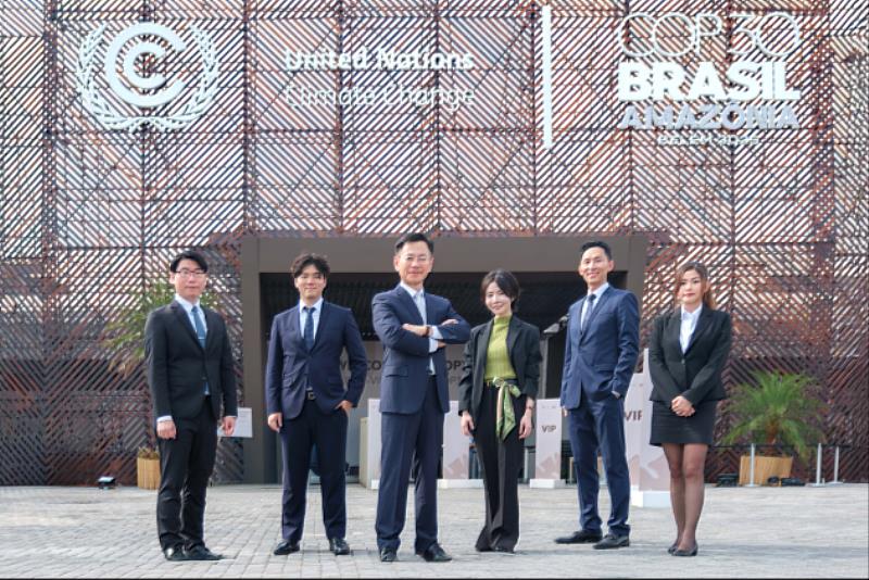 玉山金控永續長張綸宇(左3)率隊出席COP30,呼籲建立韌性應對氣候挑戰。