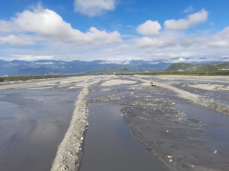極端氣候挑戰加劇 臺東縣府持續加速卑南溪水覆蓋修復