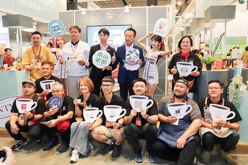 2025國際茶咖展登場，翁章梁親自推廣嘉義「雙金」魅力