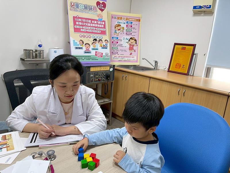 義竹衛生所攜手大林慈濟醫院推動假日兒童篩檢-5