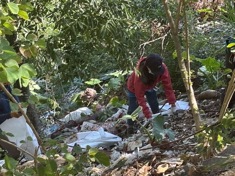 臺東首度淨山行動 饒慶鈴：守護山林人人有責