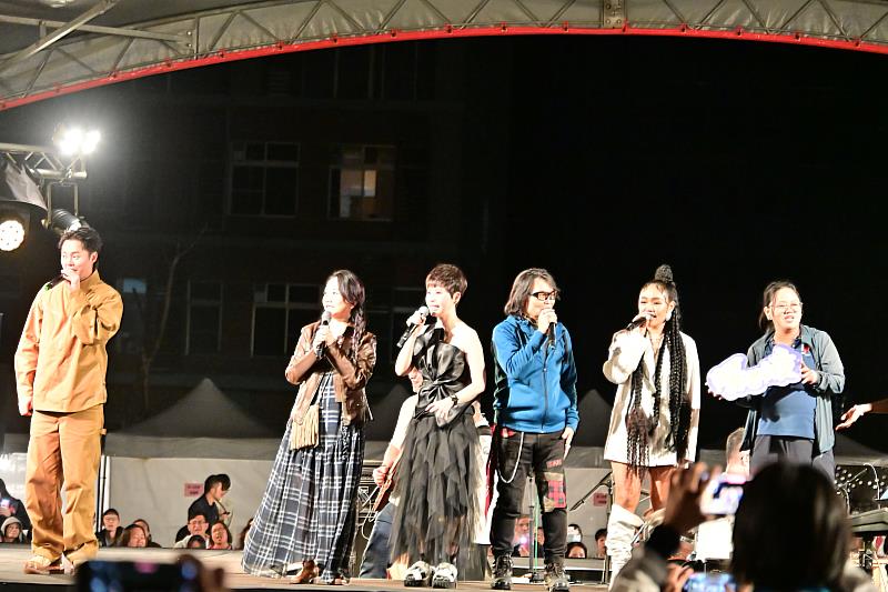 臺東社工暖心之夜 饒慶鈴感謝社工撐起社會安全網