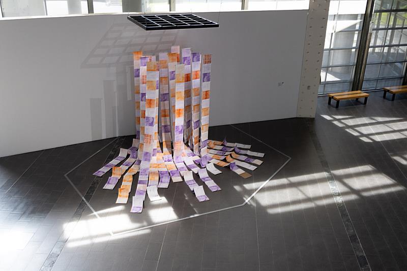 陳雯俐，〈在海的另一邊〉。